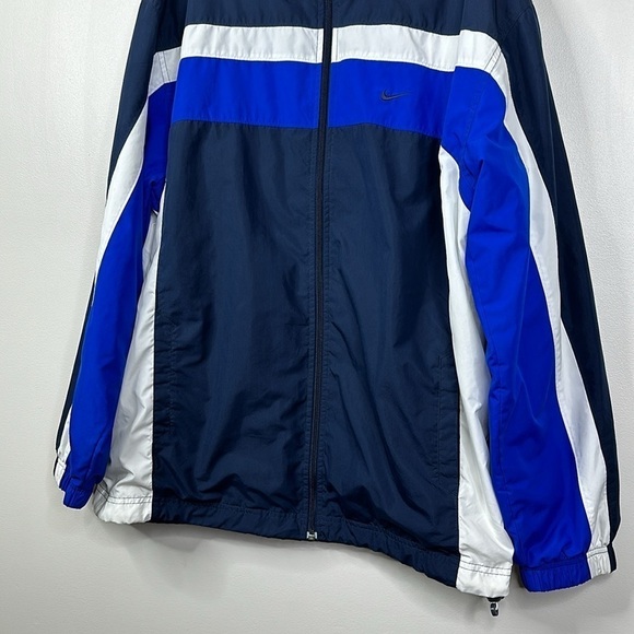 NIKE Men's Size Large Blue White Striped Windbreaker Jacket - Picture 5 of 9